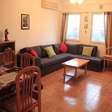 Apartamento Paris * トレビエハ